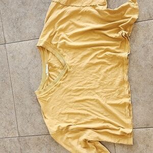 🌼We The Free Yellow V-Neck Top – Soft & Relaxed Fit🌼